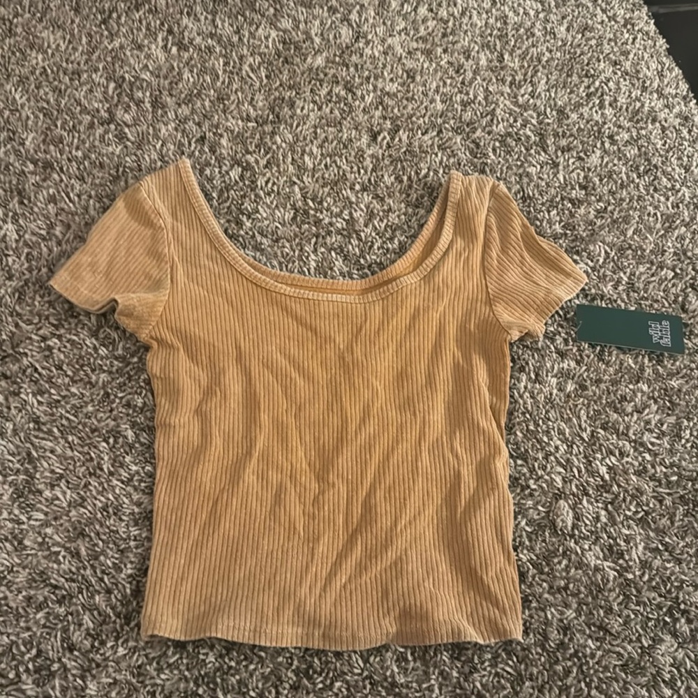 Wild fable crop top new with tags size small